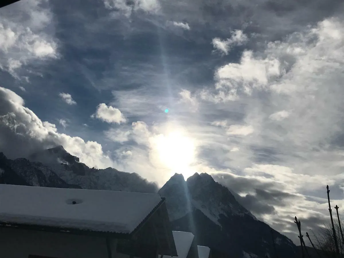 Apartment Ferienwohnung Zum Servus Garmisch-Partenkirchen