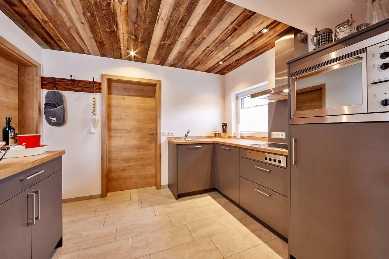 Ferienwohnung Zum Servus Garmisch-Partenkirchen